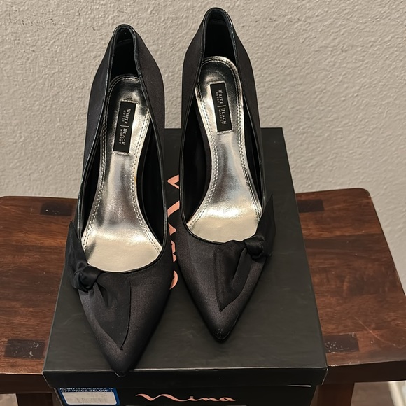 White House black market Satin Dress Shoes - Picture 6 of 6